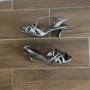 Nina New York Cyprana Crinkle Slingback Heel - Gunmetal